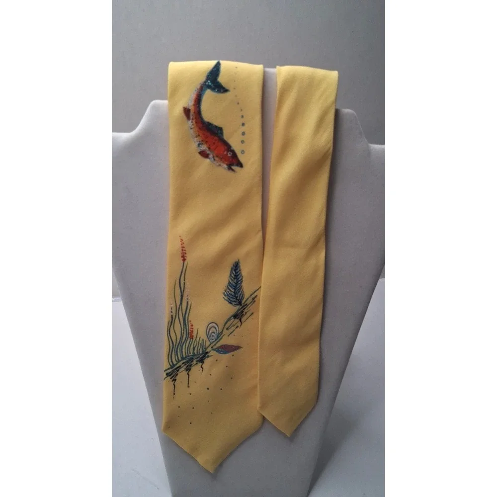 Rare New VTG Hand Painted California 40s 50s Yellow Colorful Fish 52
